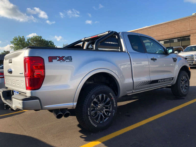 Load image into Gallery viewer, EGR 2019+ Ford Ranger Black Powder Coat S-Series Sports Bar (w/o Side Plates)
