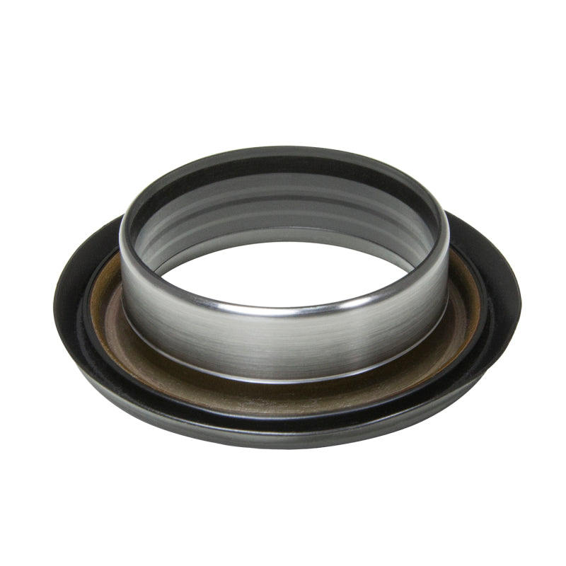 Load image into Gallery viewer, Yukon Gear Adapter Sleeve for GM 8.6in/9.5in Yokes to use Triple Lip Pinion Seal
