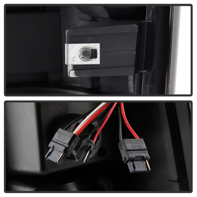 Load image into Gallery viewer, xTune Chevy Silverado 1500/2500/3500 03-06 LED Tail Lights Red Clear ALT-ON-CS03-LED-RC
