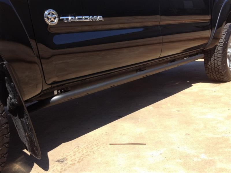 Load image into Gallery viewer, N-Fab RKR Rails 05-15 Toyota Tacoma Double Cab - Tex. Black - 1.75in
