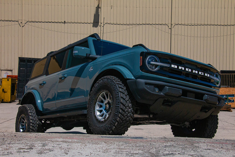 Load image into Gallery viewer, ICON Compression 17x8.5 6x5.5 25mm Offset 5.75in BS 95.1mm Bore Titanium Wheel
