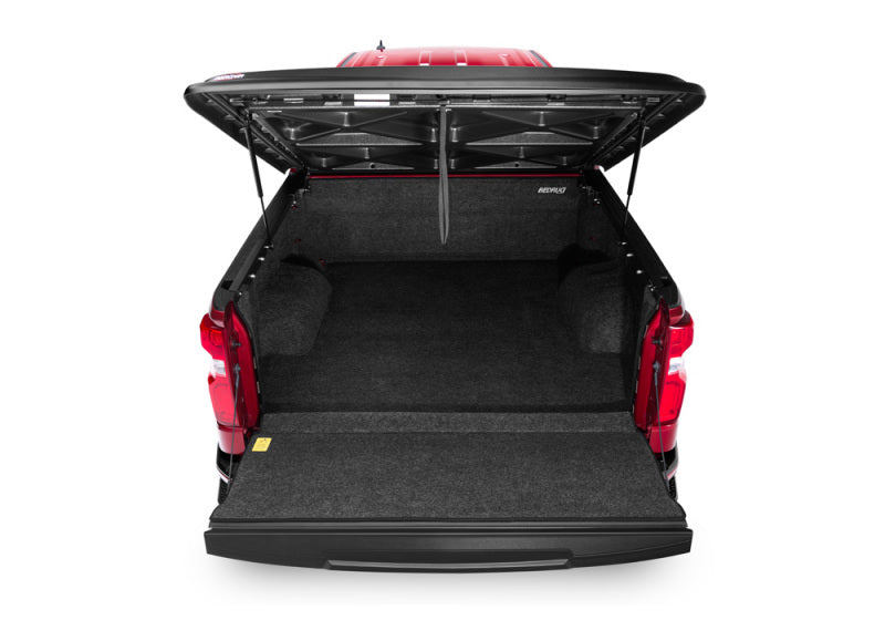 Load image into Gallery viewer, UnderCover 19-20 Chevy Silverado 1500 6.5ft SE Bed Cover - Black Textured
