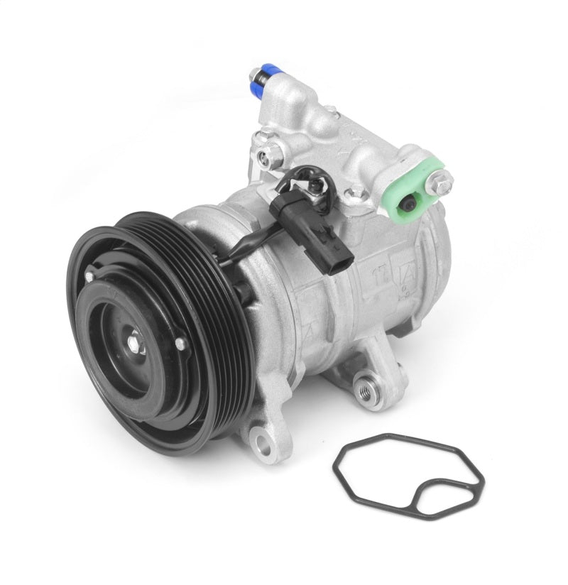 Load image into Gallery viewer, Omix AC Compressor 4.0L 99-04 Jeep Grand Cherokee (WJ)
