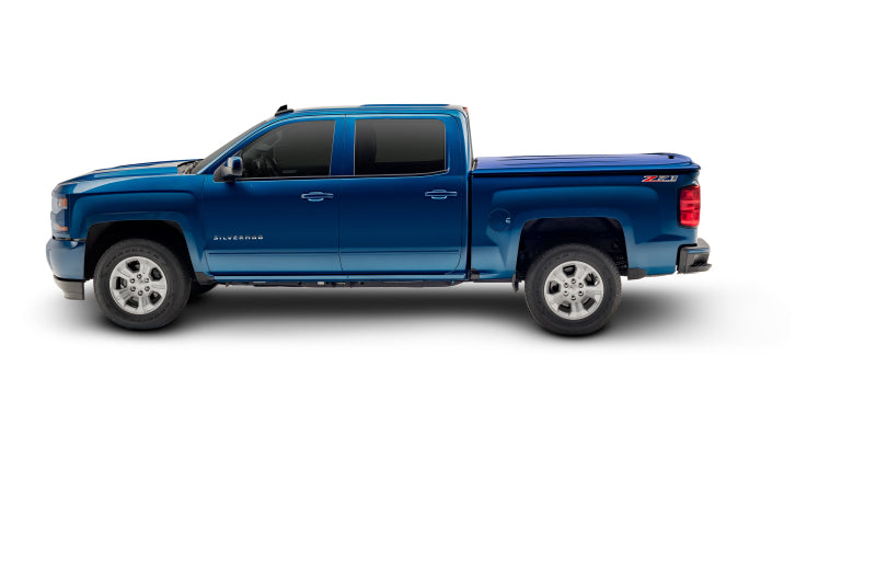 Load image into Gallery viewer, UnderCover 19-20 Ram 1500 (w/o Rambox) 5.7ft Lux Bed Cover - Blue Streak
