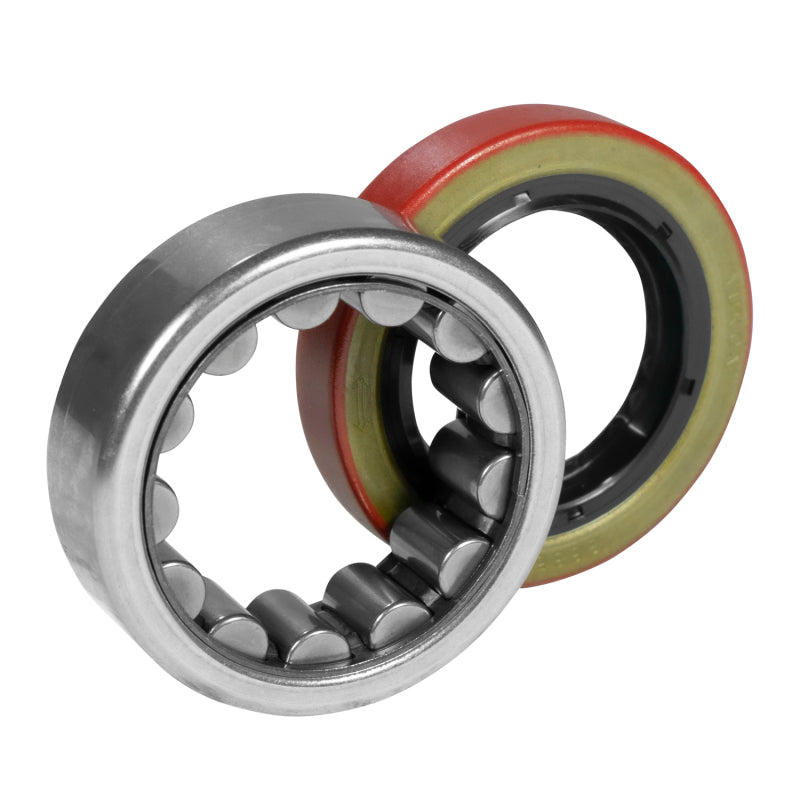 Load image into Gallery viewer, Yukon Gear R1559TV Axle Bearing and Seal Kit / Torringtonbrand / 2.530in OD / 1.620in ID
