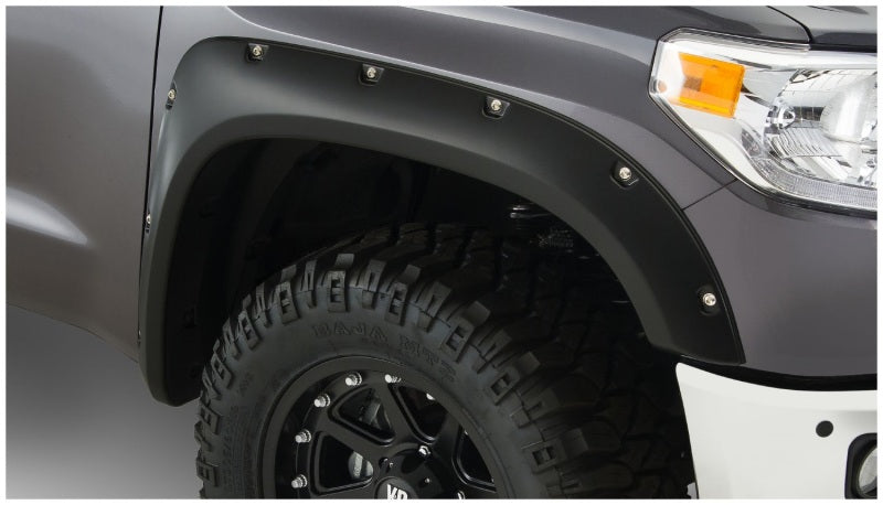 Load image into Gallery viewer, Bushwacker 14-18 Toyota Tundra Pocket Style Flares 2pc - Black
