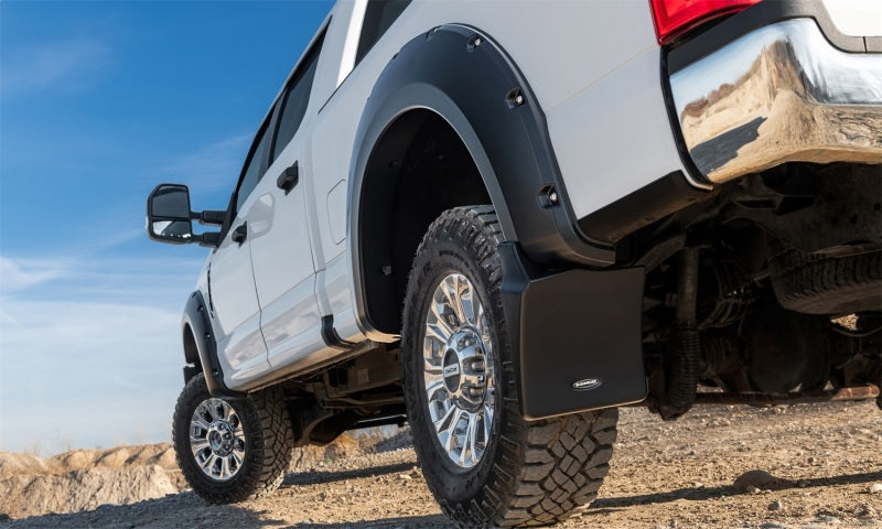 Load image into Gallery viewer, Bushwacker 17-18 Ford F-250 Super Duty Pocket Style Flares 4pc - Black
